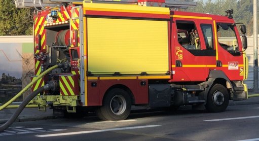 Un bébé hospitalisé et un suspect arrêté après un incendie dans un immeuble