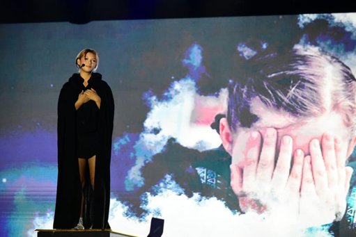 Jóvenes artistas toman la Plaza de la Paz con un masivo musical contra el acoso escolar