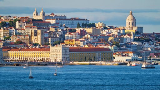 Moradores de Lisboa Denunciam Ruído de 'Discotecas Flutuantes' e Inação das Autoridades
