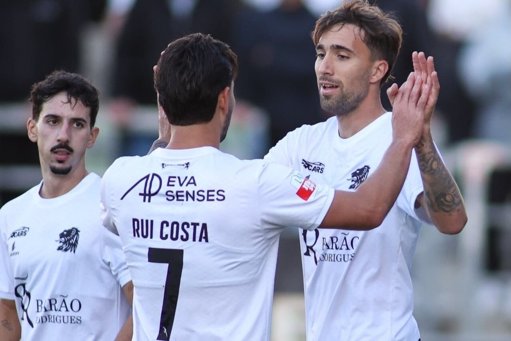Farense goleia Silves e avança com autoridade na Taça de Portugal