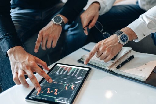 Incerteza com tarifas gera pessimismo e afeta confiança dos líderes empresariais