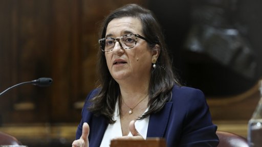 Controvérsia fiscal das barragens leva diretora da Autoridade Tributária ao Parlamento