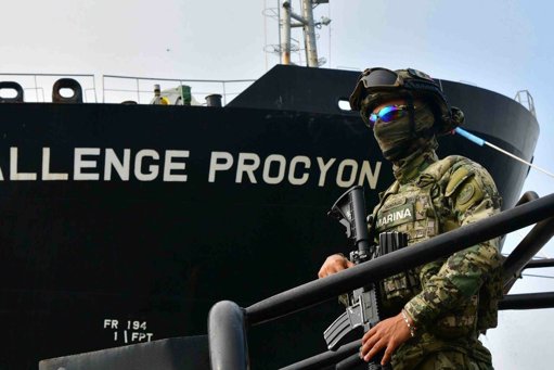 Red de 'huachicol fiscal' en la Marina desata crisis de corrupción y muertes