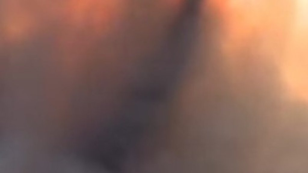 Fenómeno Raro: 'Redemoinho de Fogo' Filmado em Incêndios Torna-se Viral