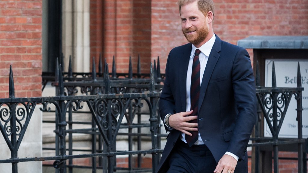 Príncipe Harry propõe trégua à família real com partilha de agenda