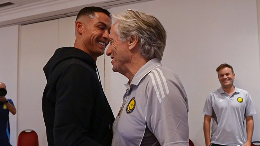Ronaldo elogia Jorge Jesus e a "energia diferente" no Al Nassr