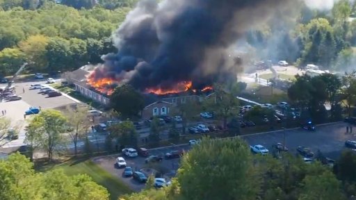 Tiroteo en Michigan Desata Debate sobre Violencia y Retórica Política