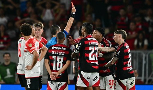 Polémica arbitral con el colombiano Andrés Rojas en cuartos de final