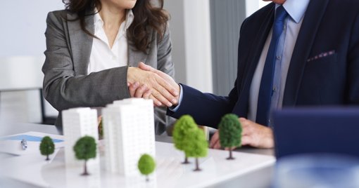 Mercado imobiliário em 2025: Investimento comercial sobe 25% e preços da habitação disparam 17%