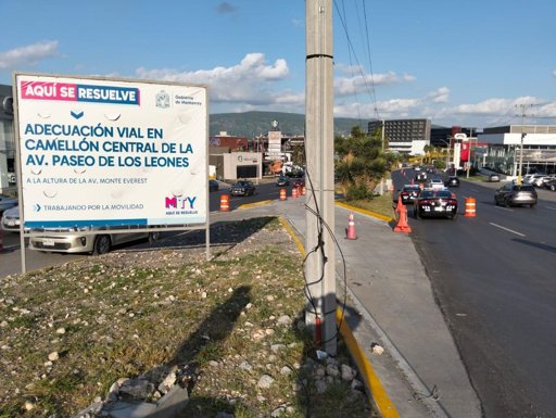 Amplían carril reversible en Avenida Paseo de los Leones para agilizar el tráfico vespertino