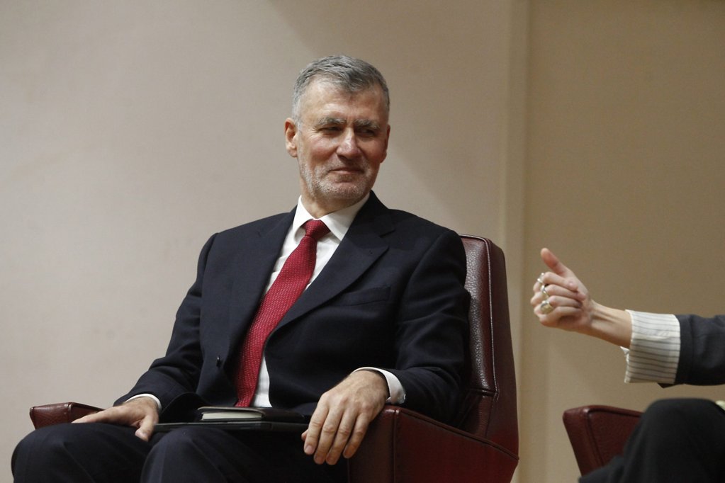 Sondagens indicam queda de Gouveia e Melo e abrem corrida presidencial