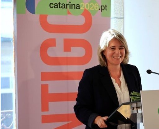 Catarina Martins lança candidatura presidencial "sem fronteiras partidárias"