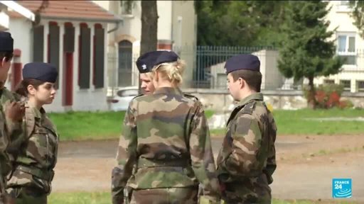 Vif débat et large soutien populaire pour le nouveau Service National