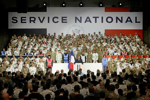 L'annonce du nouveau Service National Volontaire par Emmanuel Macron