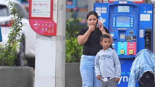 Ataque premeditado a instalación de ICE en Dallas deja un detenido muerto