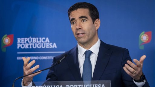 Controvérsia política sobre escala de aviões dos EUA nas Lajes com destino a Israel