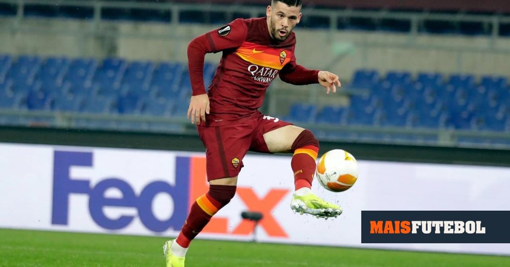 Carles Pérez hospitalizado após ser mordido por cão nos genitais