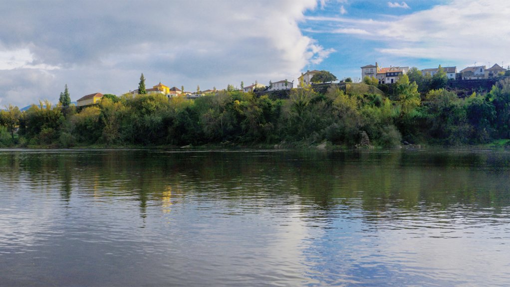 Homem de 54 anos morre afogado no rio Minho em Caminha