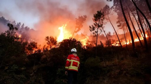Ola de Incendios Históricos Devasta la Península Ibérica