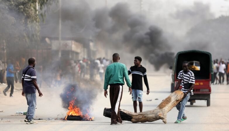 Greve de Taxistas em Luanda Suspensa Após Escalar para Violência e Vandalismo