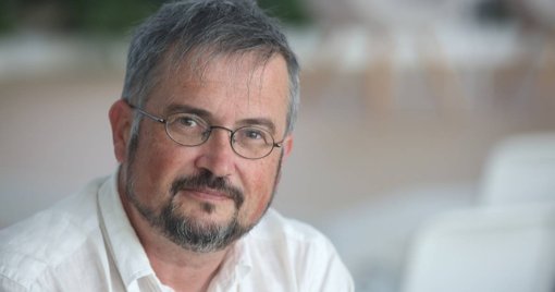 Investigador Pedro Bingre do Amaral desmistifica causas dos incêndios florestais no podcast "45 Graus"