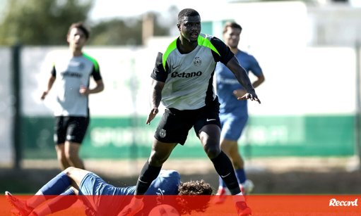 Ousmane Diomande regressa aos relvados mas ainda procura a melhor forma