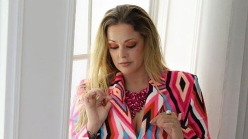 Cantora Micaela reage a críticas online com apelo à empatia