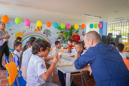 Guatapé implementa programa de almuerzos para 180 estudiantes de escuelas rurales