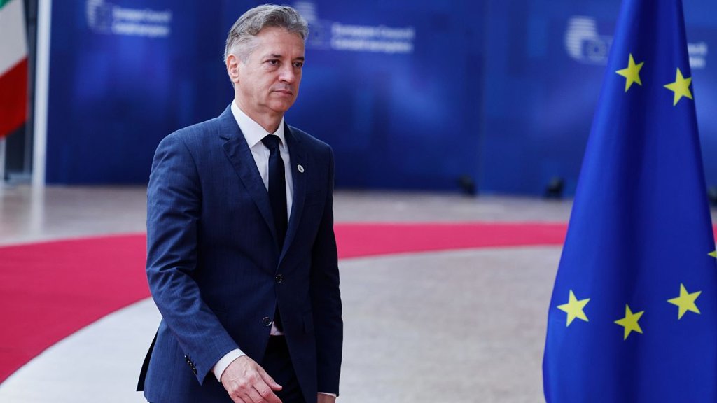 Eslovénia torna-se o primeiro país da UE a proibir comércio de armas com Israel