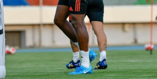 Jhon Lucumí presiona por un traspaso a la Premier League ante el interés del Sunderland