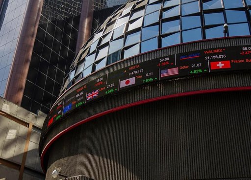 Peso mexicano se fortalece frente al dólar en semana de decisiones monetarias