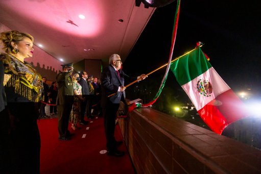 Rocha Moya encabeza un Grito de Independencia solemne y protocolario en Culiacán
