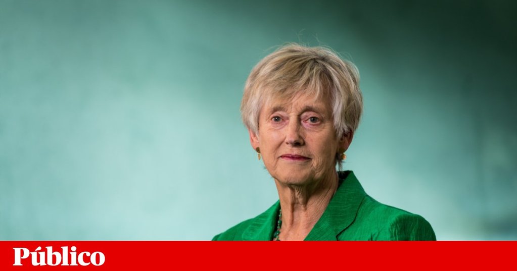 Morreu Stella Rimington, a primeira mulher a dirigir o MI5 e inspiração para 'M' de James Bond