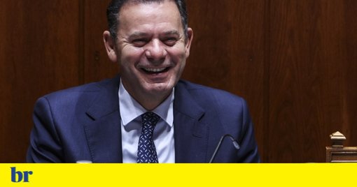 Parlamento Aprova Endurecimento das Regras de Acesso à Nacionalidade Portuguesa