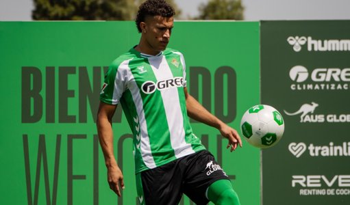 Lesión de tobillo retrasa el debut de Nelson Deossa en el Real Betis