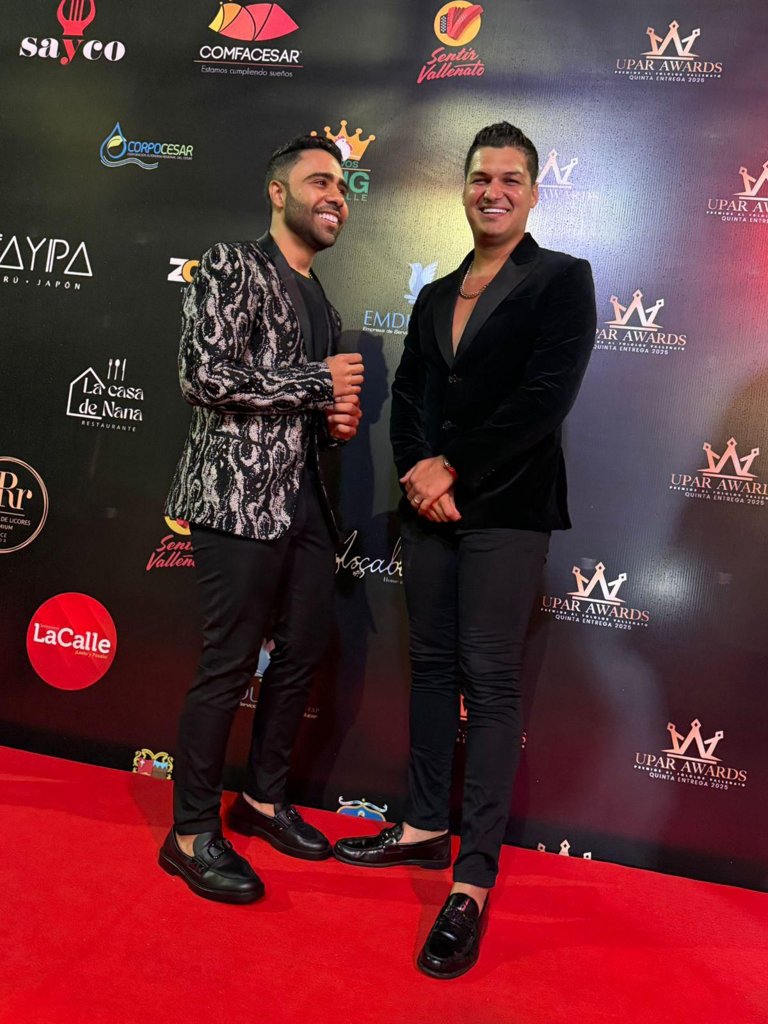 Peter Manjarrés es inmortalizado con una escultura de cera durante los Upar Awards 2025