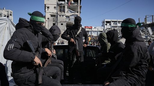 Hamas condiciona desarmamento ao fim da ocupação e é alvo de acusações de infiltração em ONG