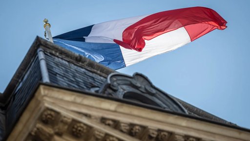 Prémio de risco da dívida francesa ultrapassa o de Itália pela primeira vez em 15 anos