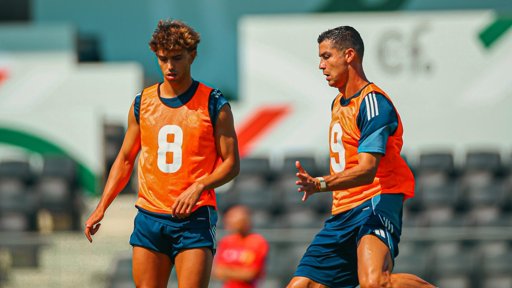 Ronaldo defende João Félix de críticas com mensagem contundente