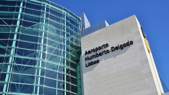 Greve dos trabalhadores da Menzies perturba Aeroporto de Lisboa com cancelamentos e atrasos