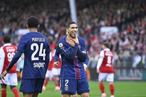 Le PSG s'impose à Brest (3-0) et reprend provisoirement la tête de la Ligue 1