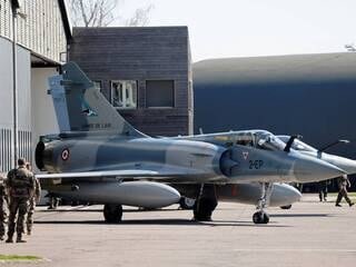 La France annonce la livraison de missiles Aster et de nouveaux Mirage à l'Ukraine