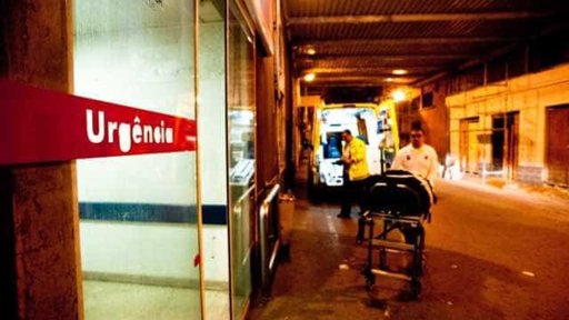 Aumento de queixas e partos em ambulância marcam crise nas urgências
