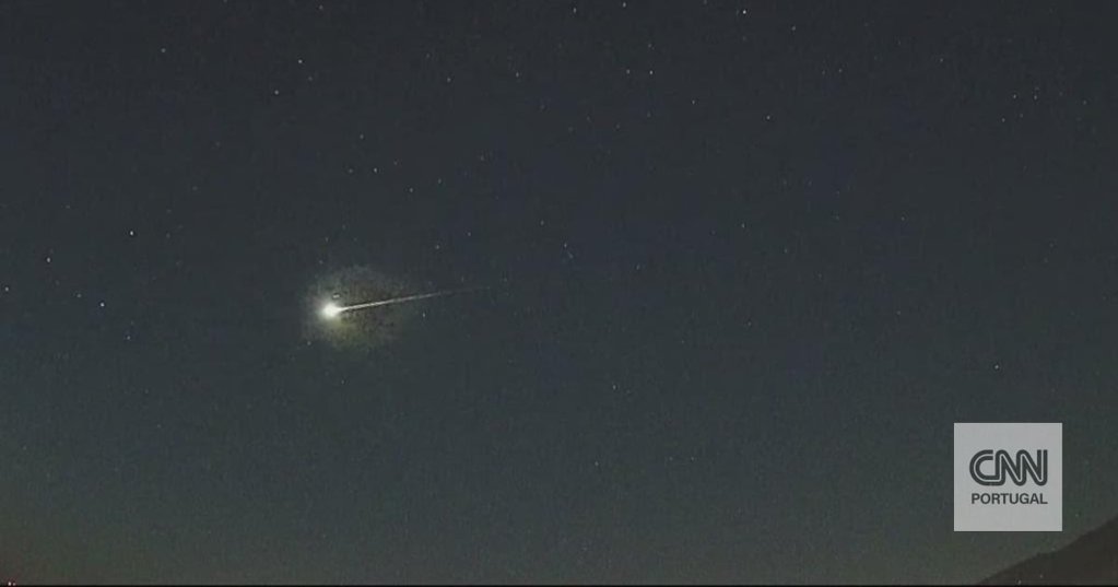 Céus de Portugal Iluminados por Meteoros em Evento Viral