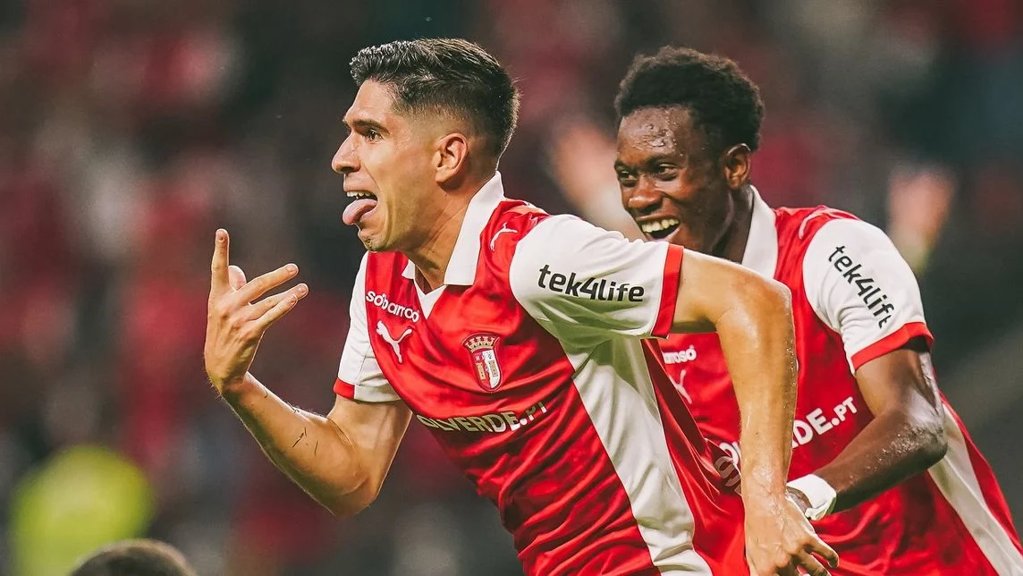 Golo de bicicleta de Fran Navarro garante qualificação dramática do SC Braga