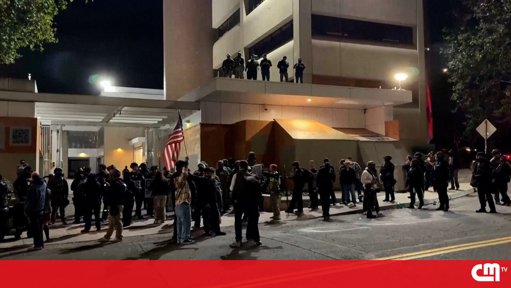 Envio de Tropas Federais para Cidades Americanas Gera Controvérsia