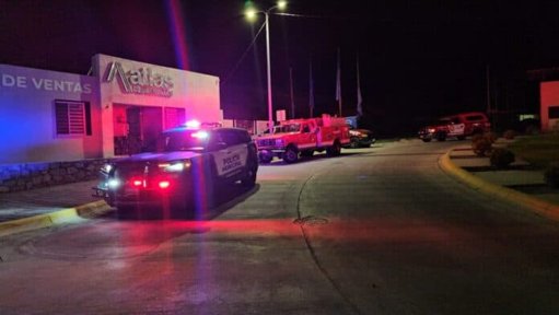 Cuerpos de emergencia rescatan a dos jóvenes y sus mascotas extraviados en el Cerro del Marro, Chihuahua