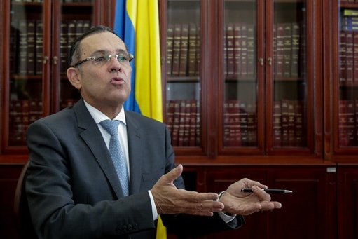 Efraín Cepeda asume la presidencia del Partido Conservador tras renuncia de Nadia Blel