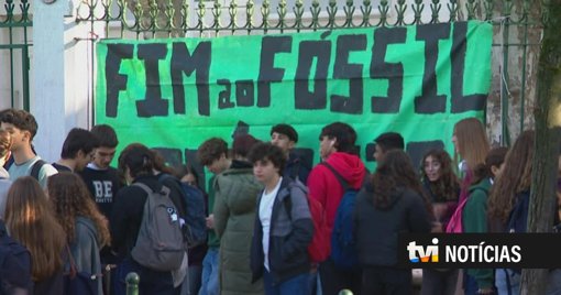Movimento "Fim ao Fóssil" promove semana de protestos e paralisa escolas