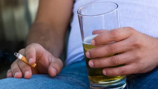 Aumenta el IEPS a refrescos y cigarros en 2026, impactando el bolsillo de los consumidores